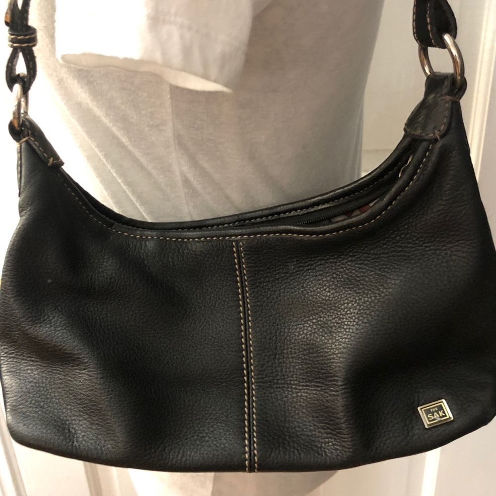 Black Sal small shoulder back leather zip close